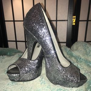 Shiny platform heels